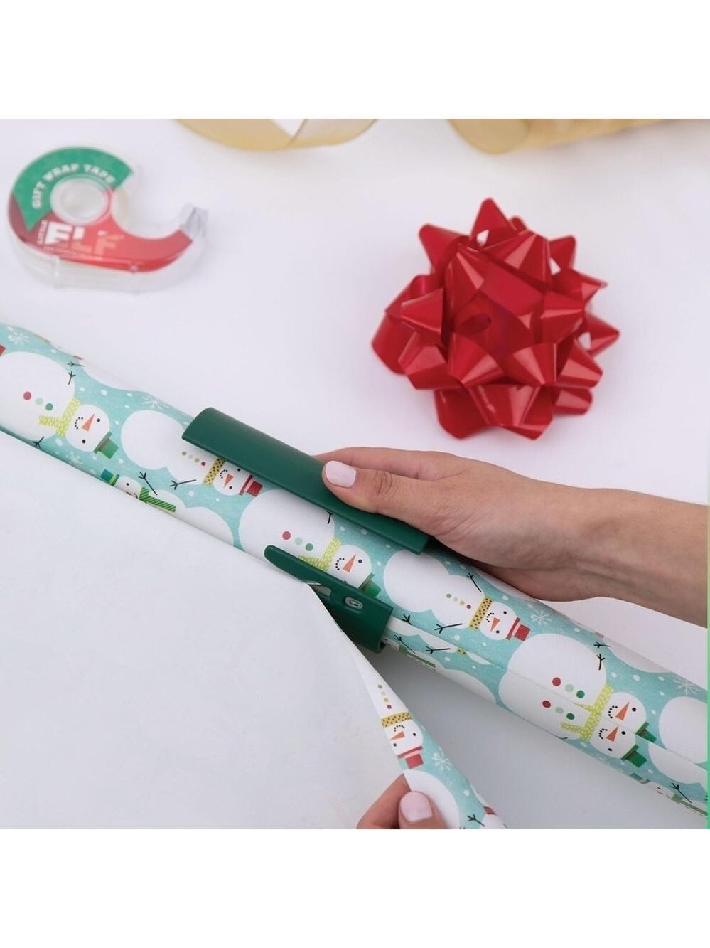 Little Elf Green Gift Wrap Cutter Christmas Paper Cutter 2 Included - Picture 2 of 12